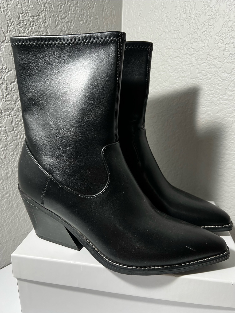 Universal‎ Thread Aubree Black Western Ankle Boots Memory Foam Women’s 9.5 NWT